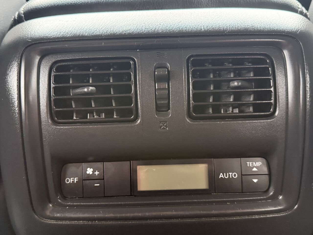 2014 Nissan Pathfinder AWD White Granby - photo #23