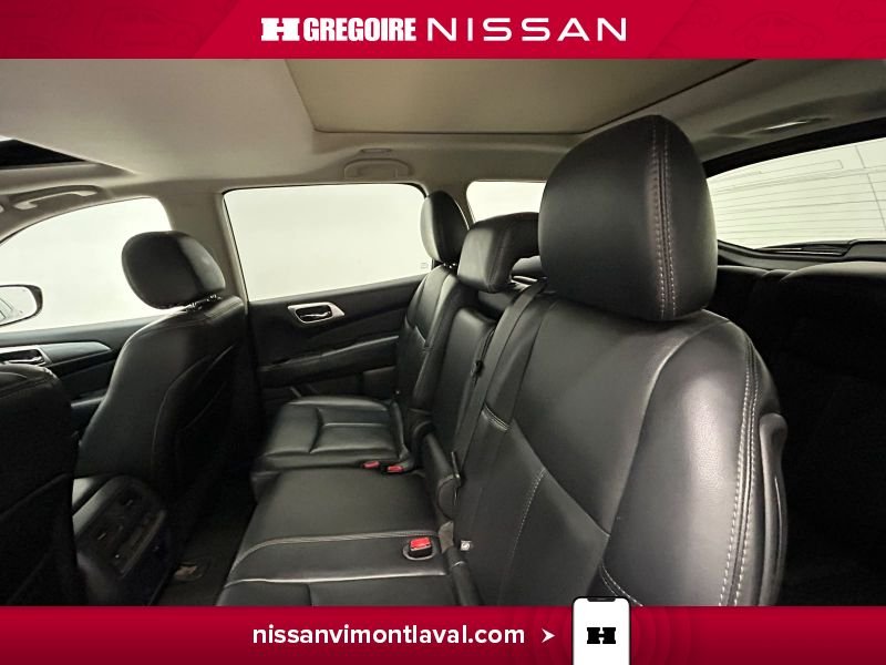 2017 Nissan Pathfinder Grey Laval - photo #18
