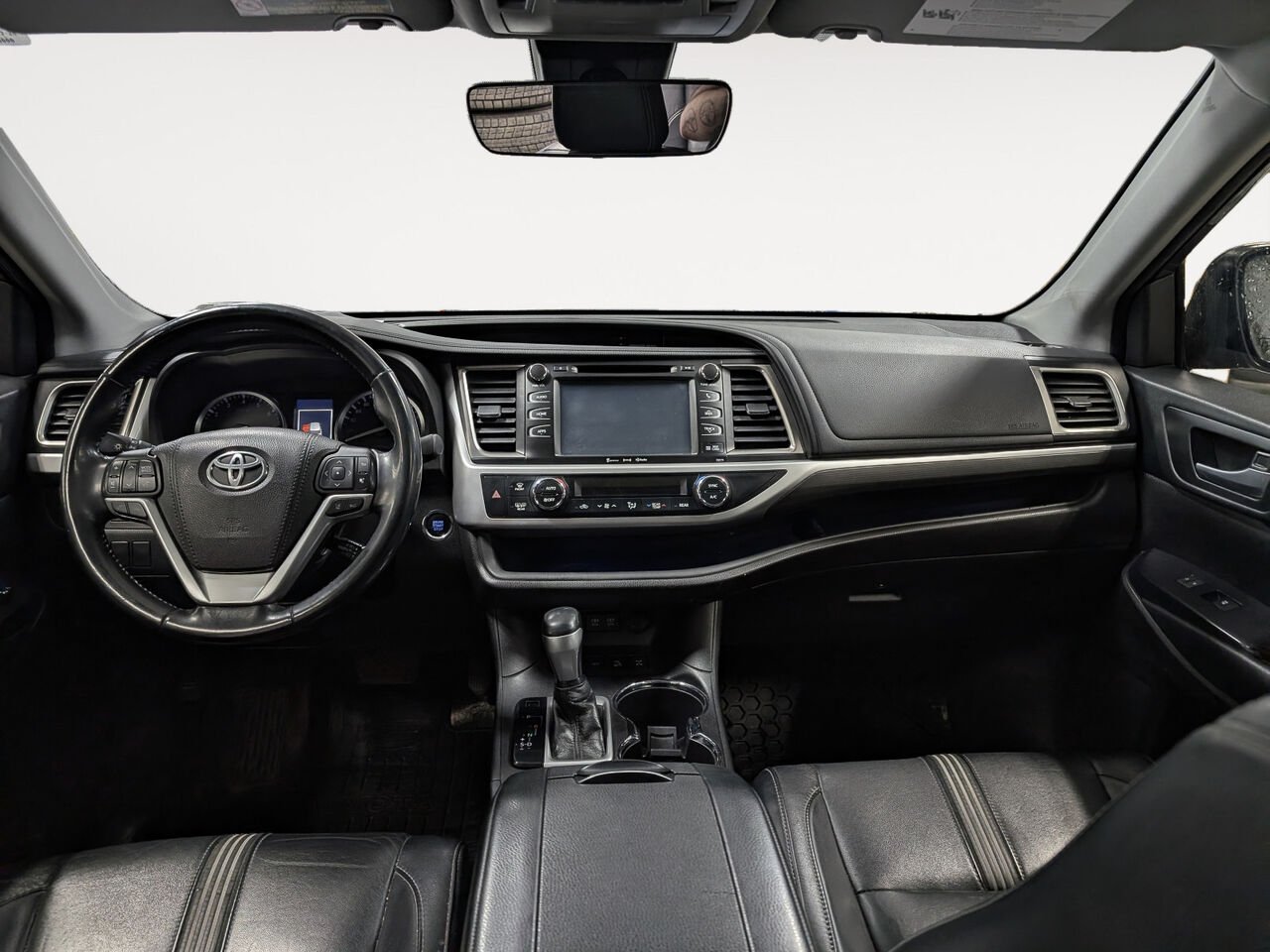 Toyota Highlander XLE/AWD/SIÈGES CHAUFFANTS/BLUETOOTH/AC BIZONE/TOIT OUVRANT 2018 Gris aurore mica Sherbrooke - photo #7