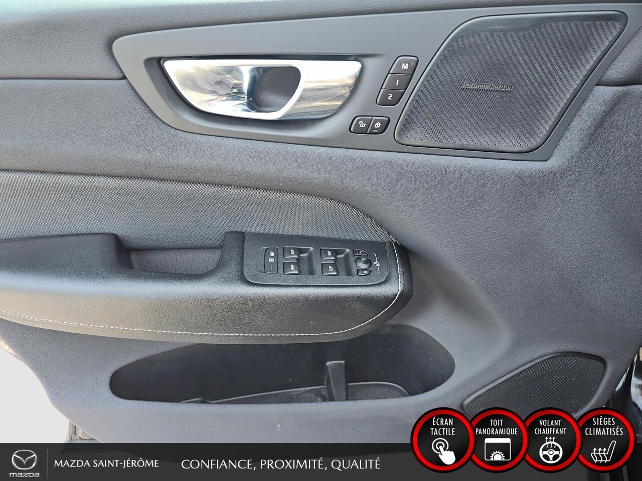 2022 Volvo XC60 Recharge T8 R-Design hybride rechargeable | POLESTAR | TOIT PANORAMIQUE | AWD | CUIR | Black Saint-Jérôme - photo #12