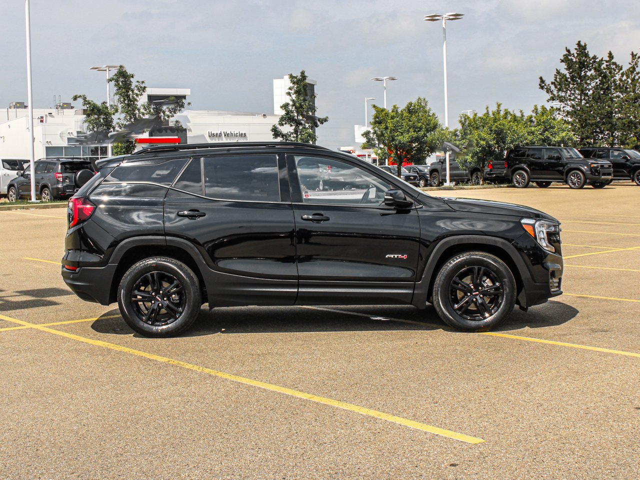 2022 GMC Terrain AWD 4dr AT4 Black Sherwood Park - photo #9