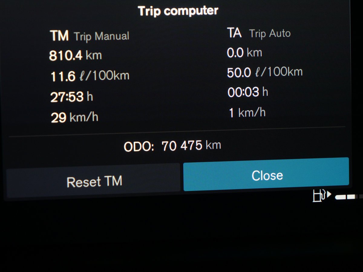 2022 Volvo XC60 B6 MOMENTUM CLIMATE PREMIUM Black Montreal - photo #10