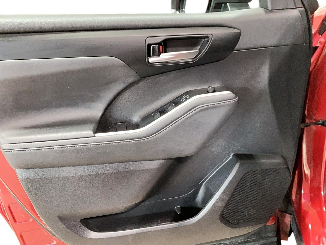 Toyota Highlander NIV 5TDGZRBH8LS055258 2020 Rouge Chicoutimi - photo #8