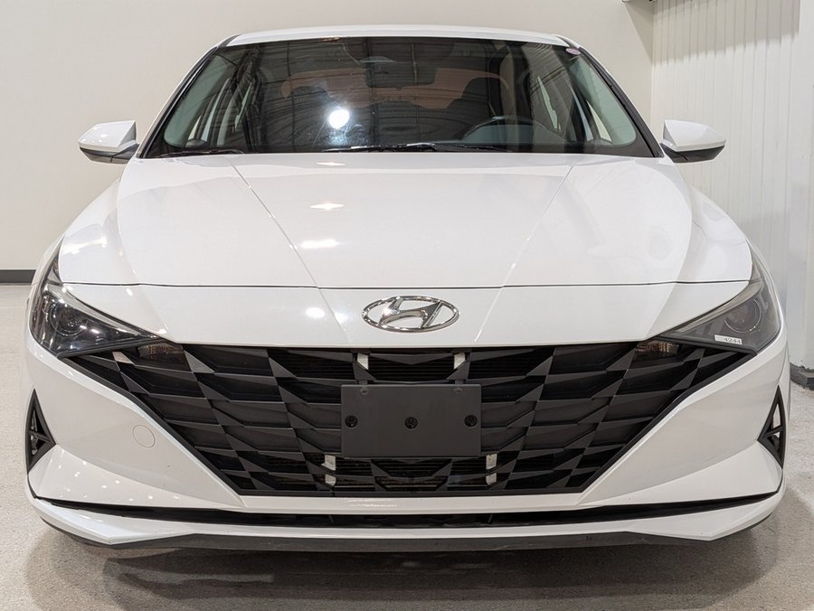 2022 Hyundai Elantra White