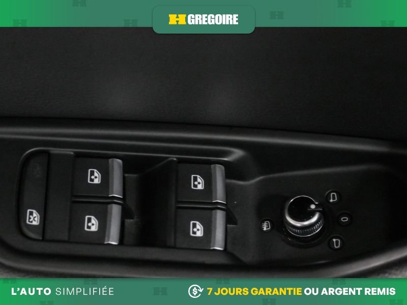 Audi A4 726615A | Komfort AWD AUTO A/C TOIT NAV MAGS CAM RECUL BLUET 2019 Gris Laval - photo #15