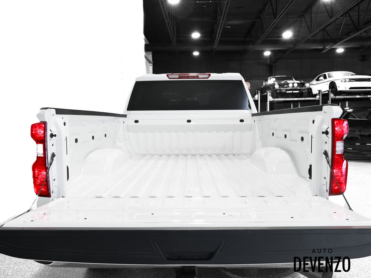 2025 Chevrolet Silverado 2500HD White Saint-Eustache - photo #11