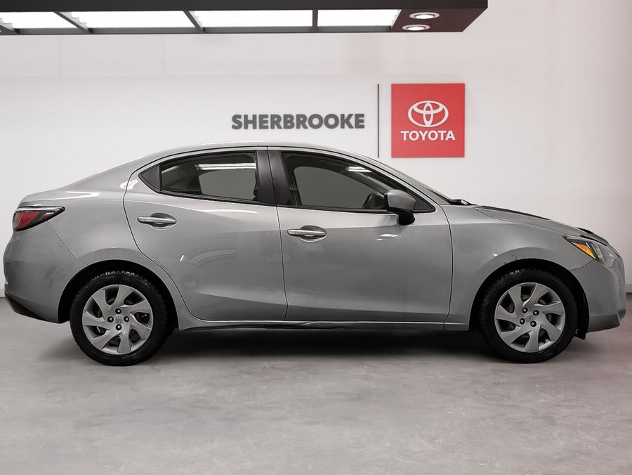 2016 Toyota Yaris 2016 Sterling Silver Metallic