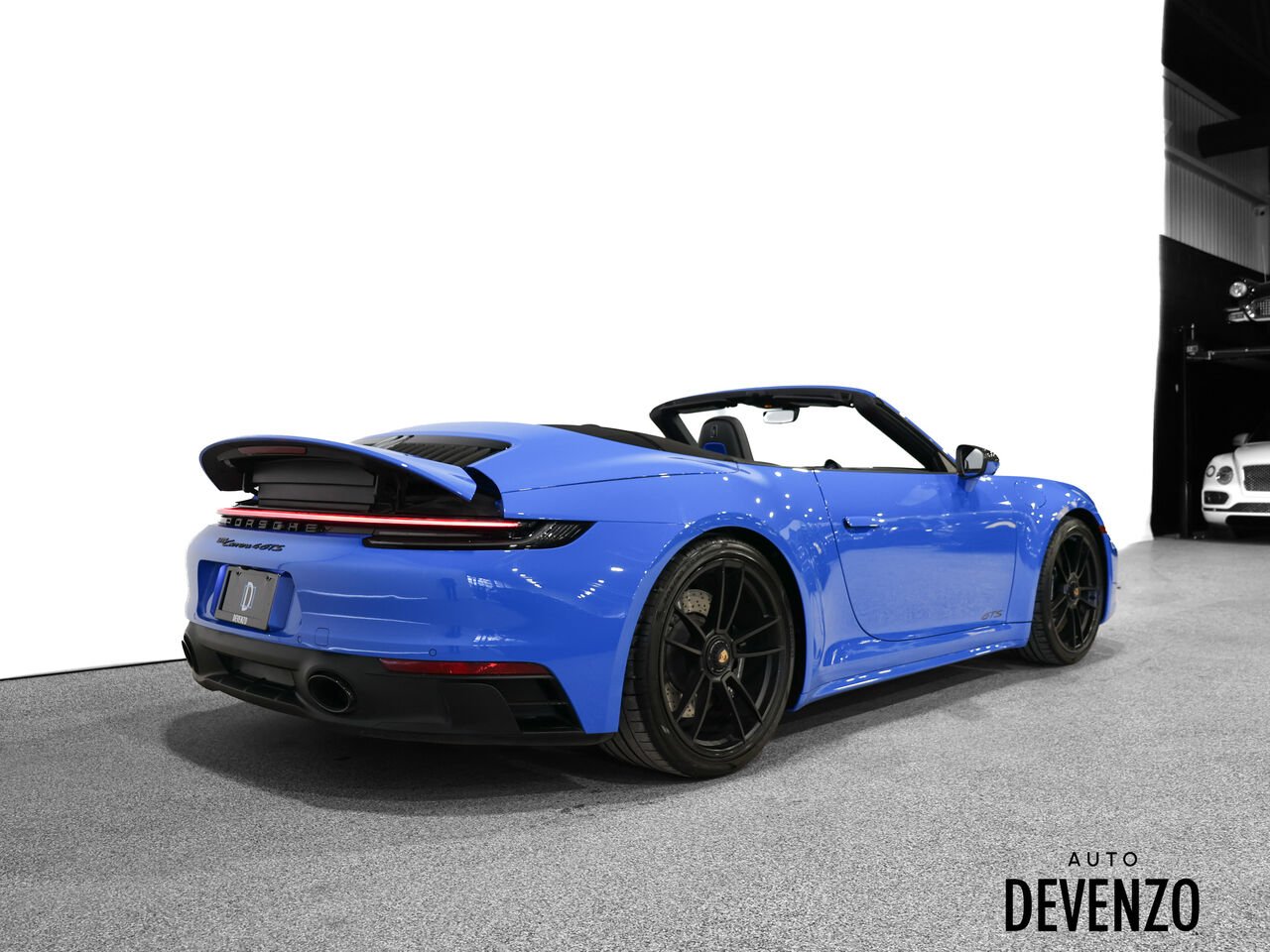 Porsche 911 2023 Bleu Saint-Eustache - photo #5