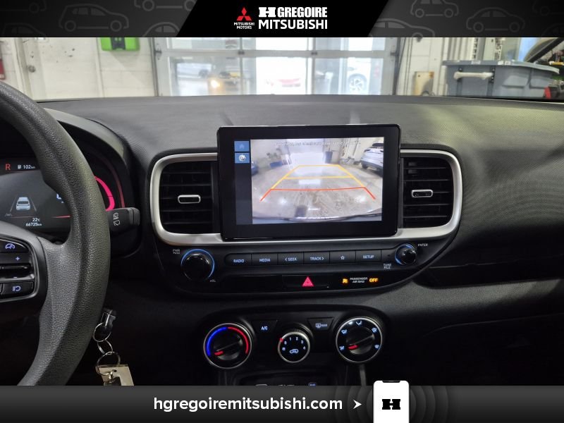 2023 Hyundai Venue Black Blainville - photo #26