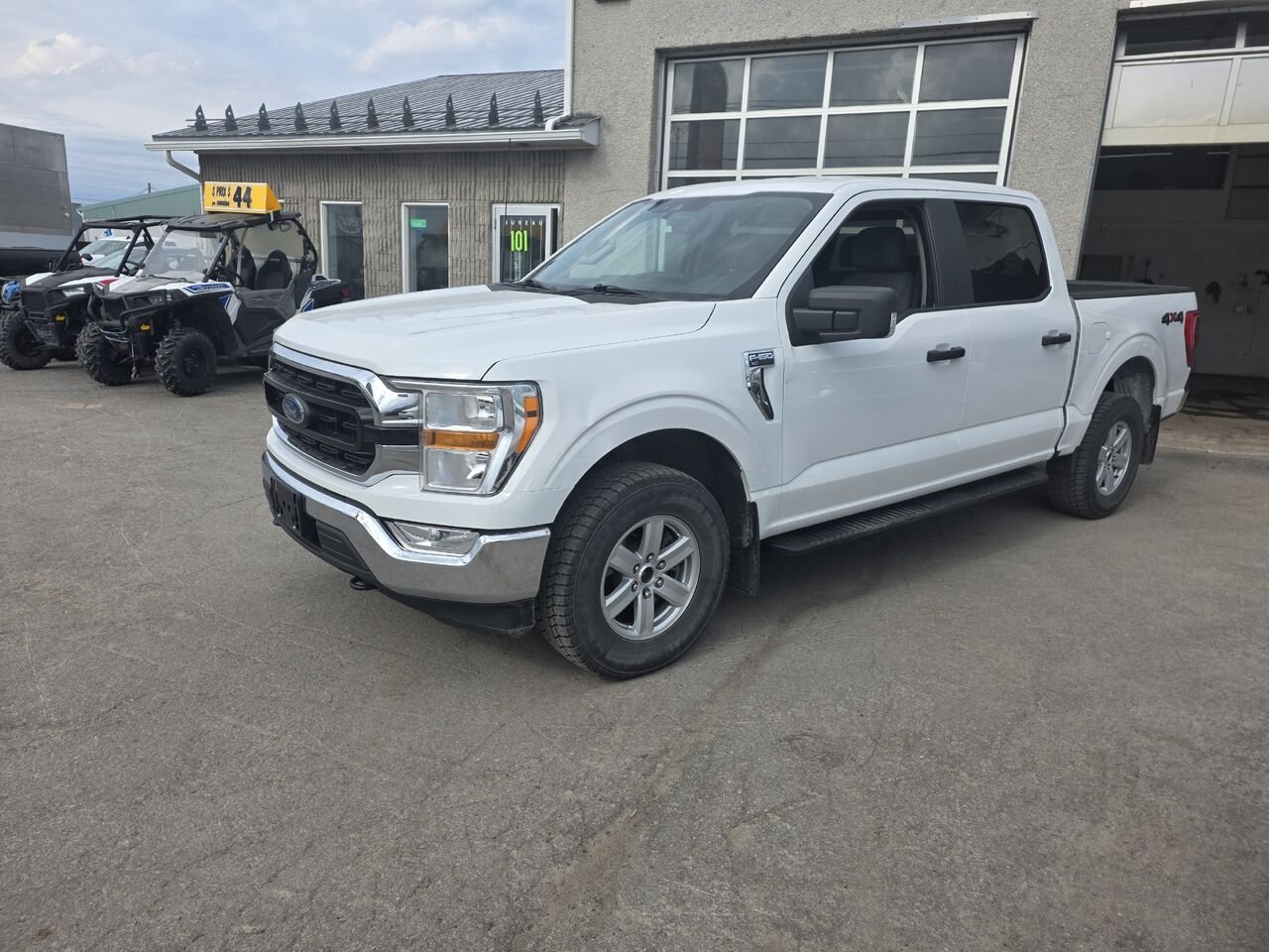 Ford F-150 2022 Blanc Longueuil, - photo #1
