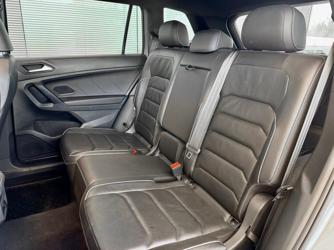 Volkswagen Tiguan 2021 Gris Notre-Dame-des-Prairies - photo #17