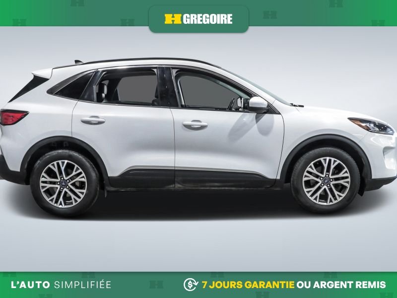 2021 Ford Escape White Laval - photo #10