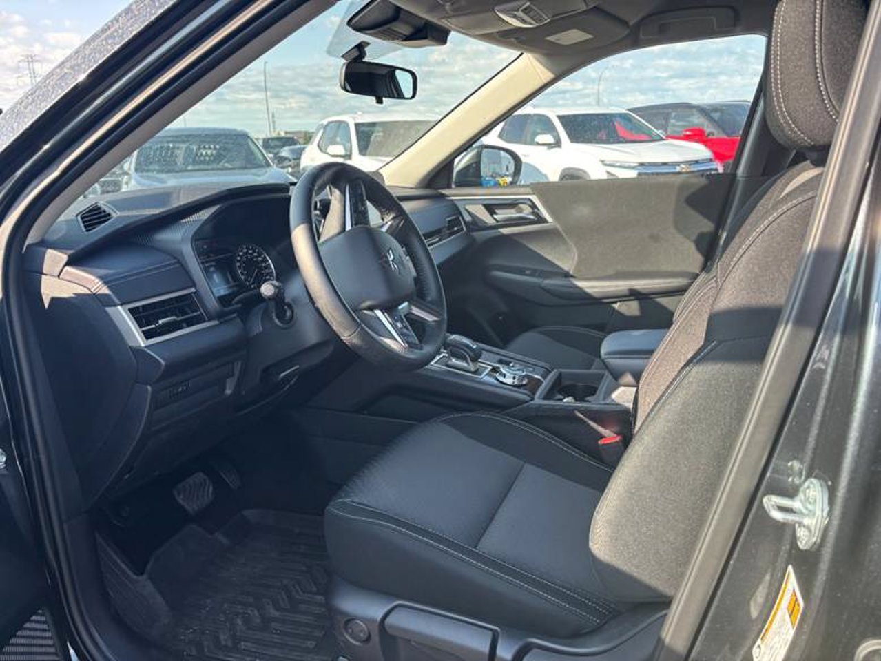 2024 Mitsubishi Outlander ES S-AWC Grey Sherwood Park - photo #5