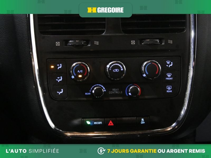 Dodge GR Caravan 821385 | Premium Plus AUTO AC CUIR GR ELECT MAGS CAM RECUL 2020 Blanc Laval - photo #25