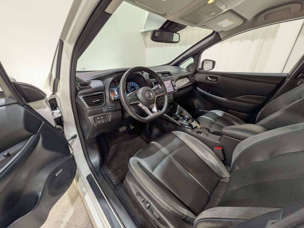 2020 Nissan LEAF SL PLUS Hatchback White Val-David - photo #9