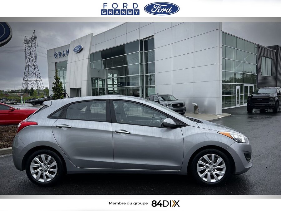 Hyundai Elantra GT Voiture à hayon, 5 portes, boîte automatique GL 2015 Argent