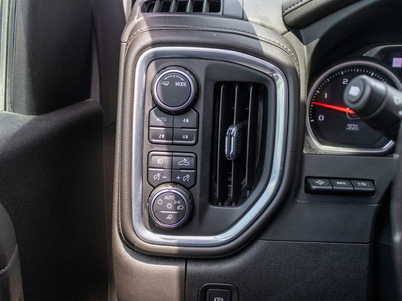 Chevrolet Silverado 2500HD High Country cabine multiplace 4RM 159 po 2022 Blanc Châteauguay - photo #20
