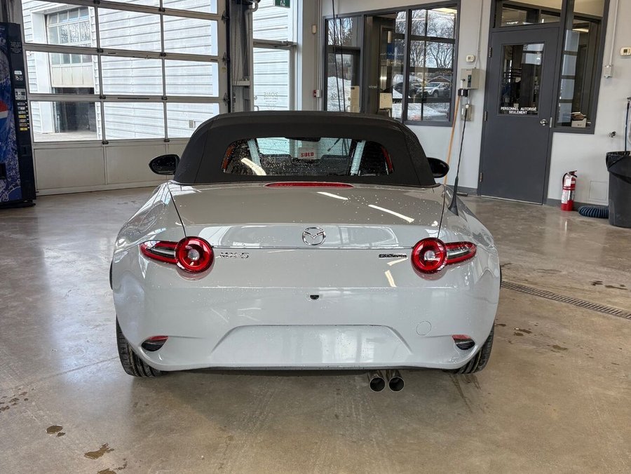 2026 MAZDA MX-5 2026 Aero Grey Metallic