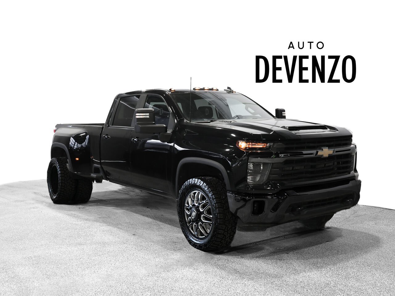 Chevrolet Silverado 3500HD 2024 Noir Saint-Eustache - photo #0