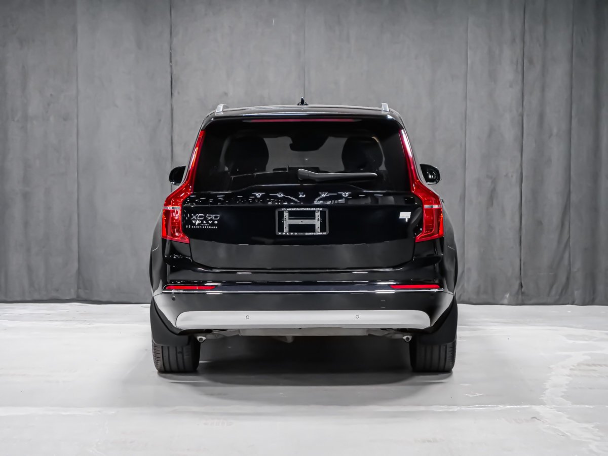 Volvo XC90 Recharge T8 INSCRIPTION CLIMAT ADVANCED BOWERS 2022 Noir Montréal - photo #4