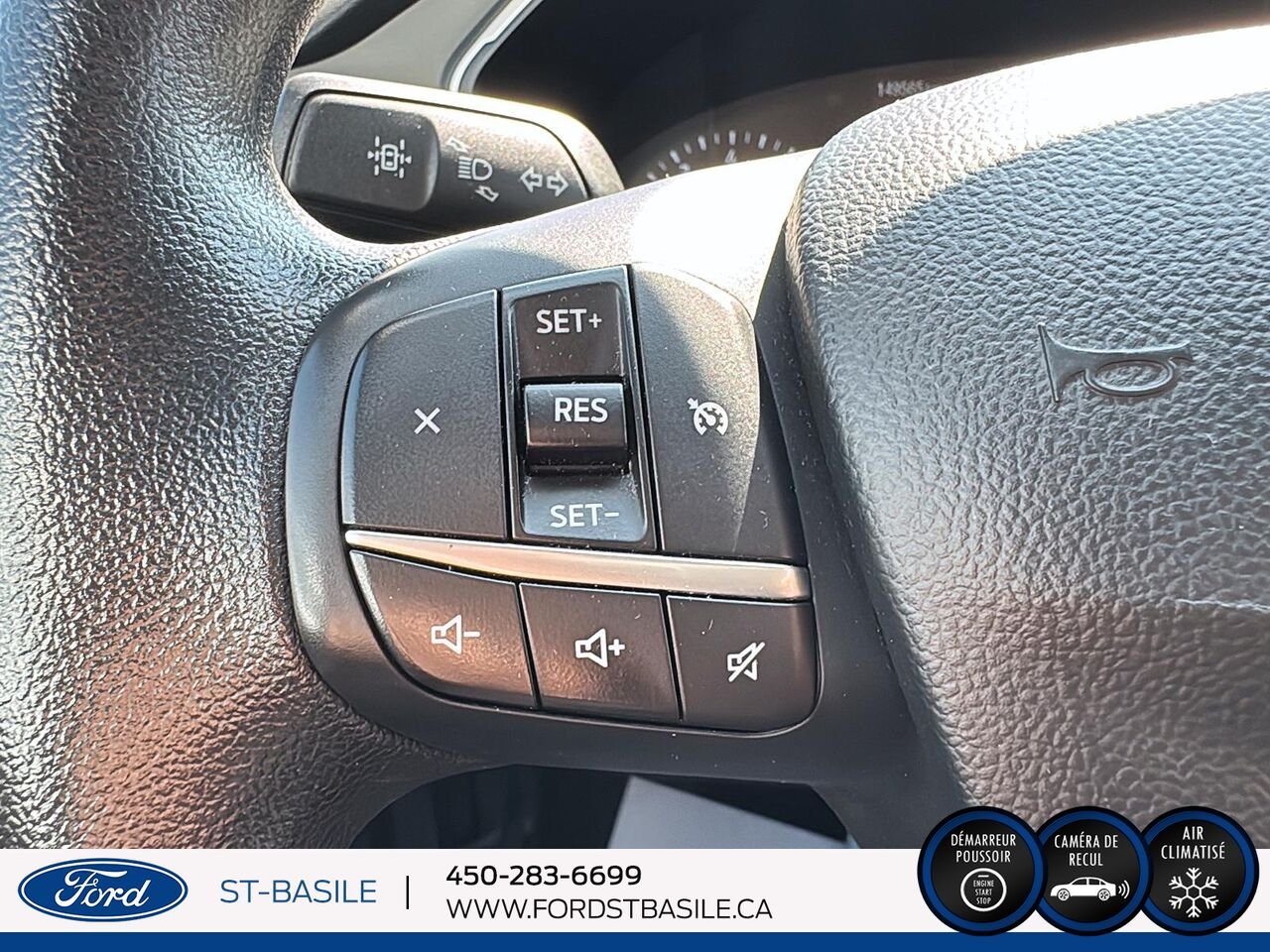 Ford Escape 2020 Bleu Saint-Basile-le-Grand - photo #17