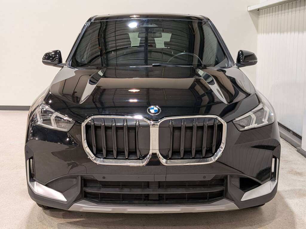 2023 BMW X1 xDrive28i Sports Activity Vehicle Black Val-David - photo #3