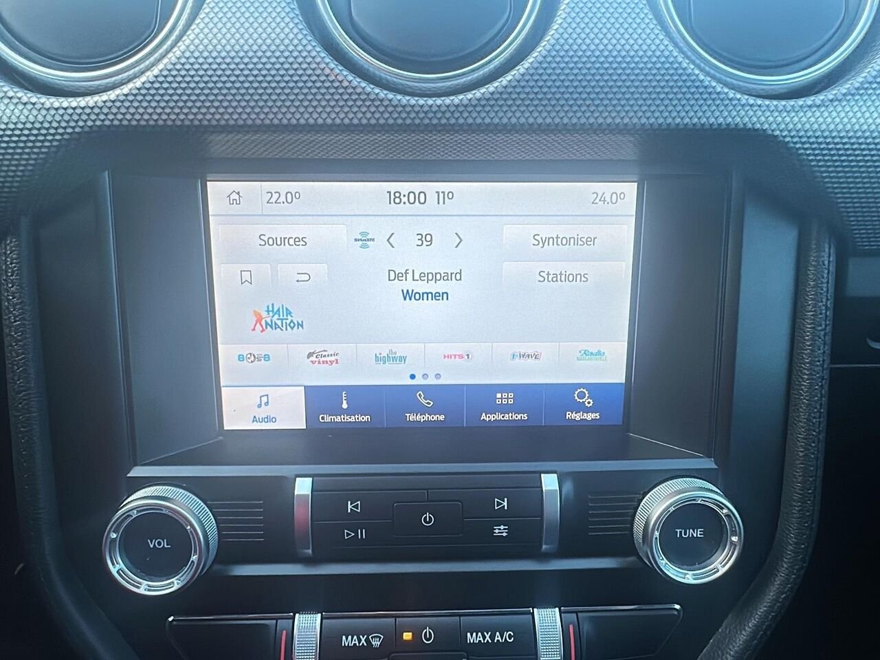 2020 Ford Mustang White Rouyn-Noranda - photo #12