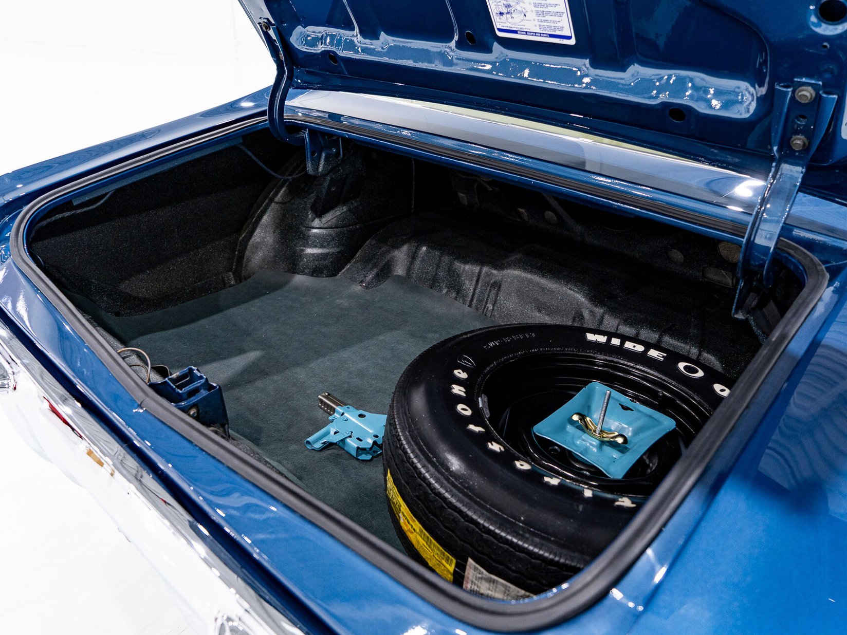Pontiac GTO The Judge Matching# Ram Air III 4-speed **PRIX EN USD** 1970 Bleu Montréal - photo #86
