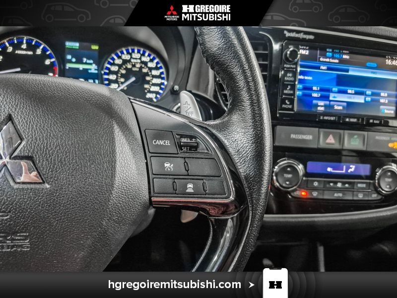 2016 Mitsubishi Outlander White Laval - photo #22