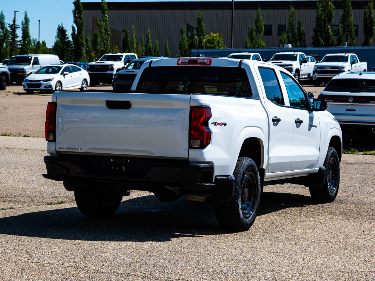 2024 Chevrolet Colorado 4WD Crew Cab WT White Sherwood Park - photo #12