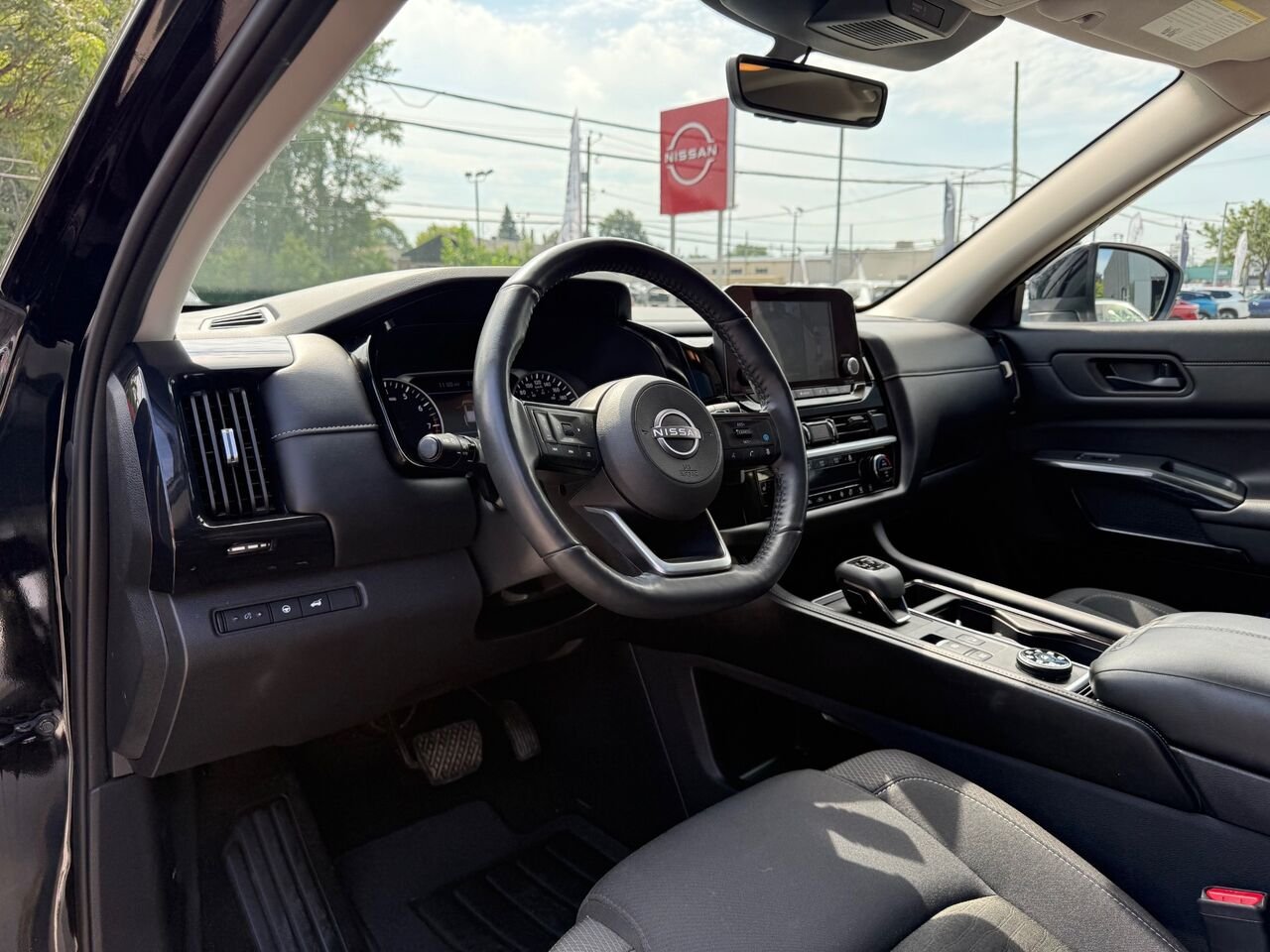 2024 Nissan Pathfinder SV 4RM Black Châteauguay - photo #8