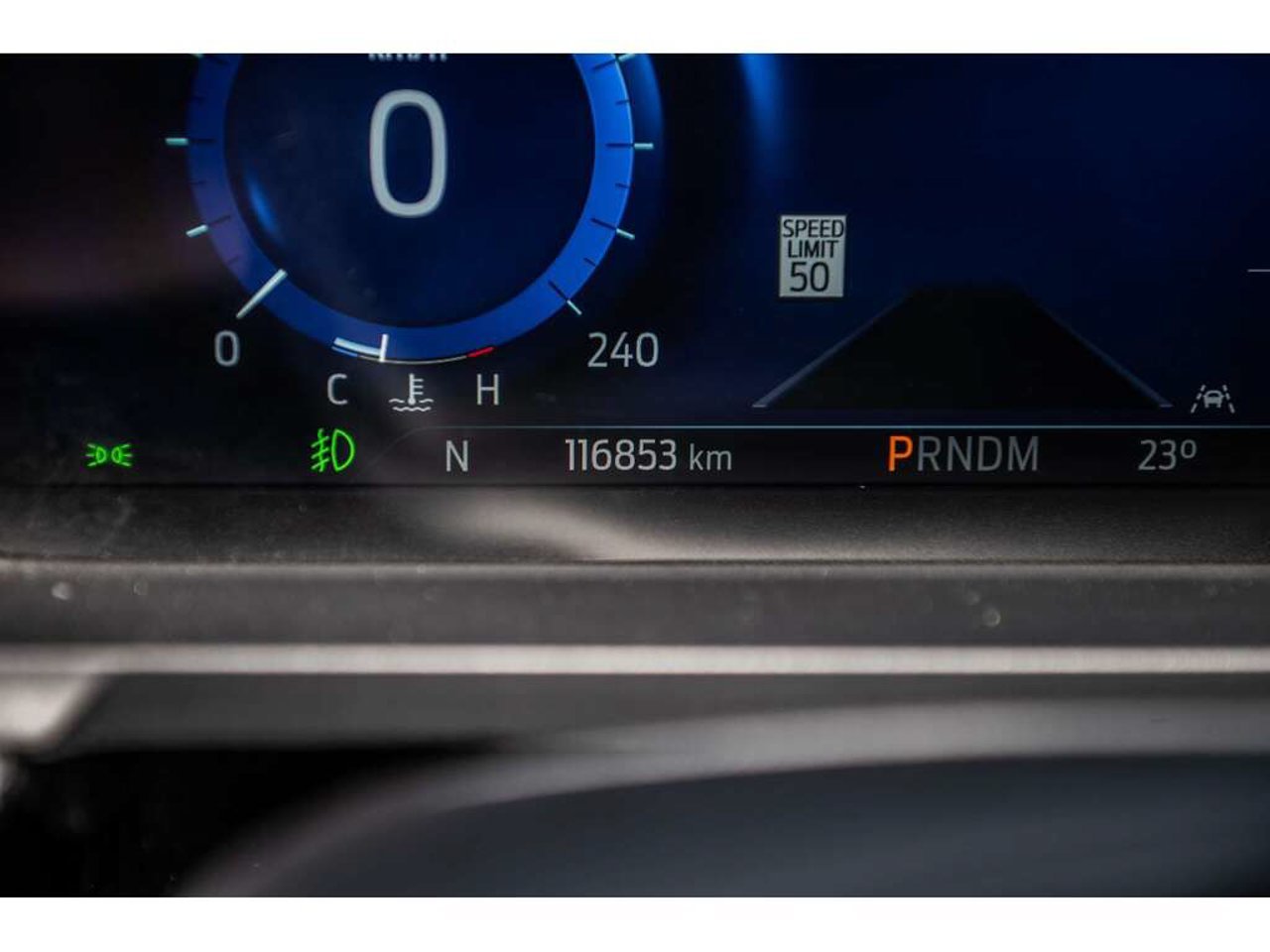 2022 Ford Explorer Red Sainte-Julienne - photo #22
