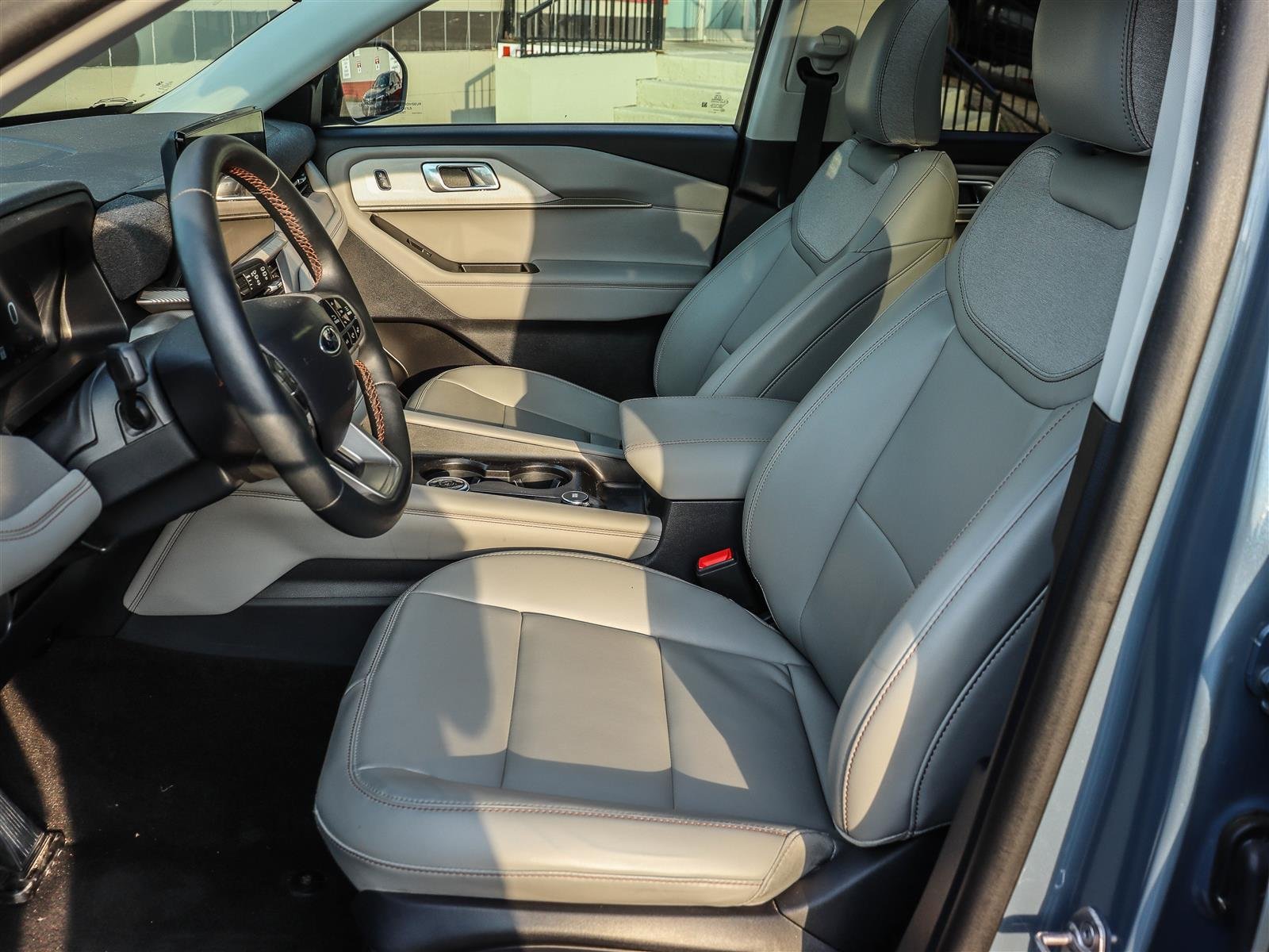 2025 Ford Explorer Active Ottawa & Gatineau - photo #7