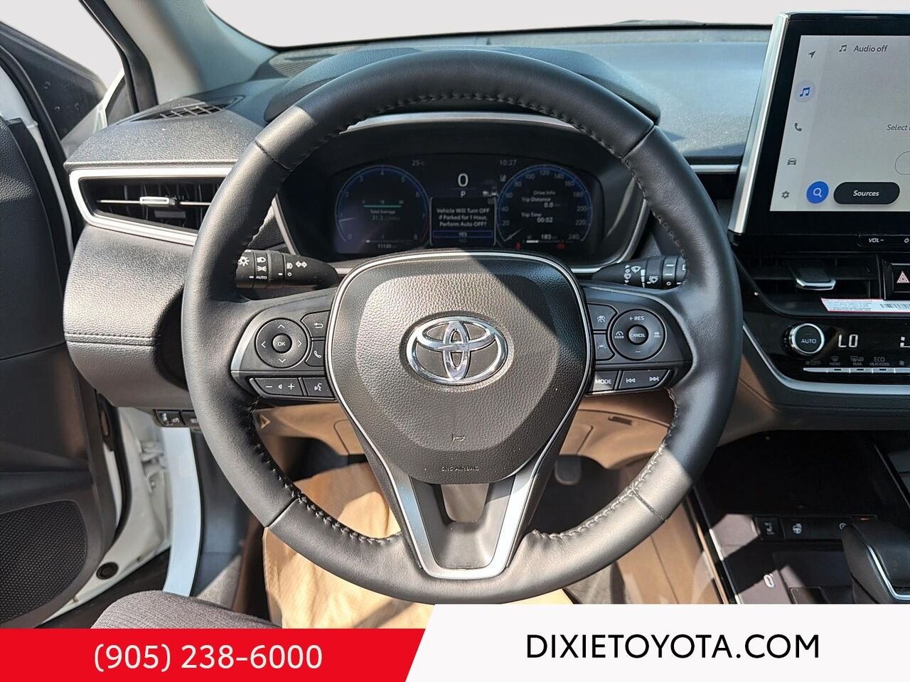 2026 Toyota Corolla Cross XLE AWD / CLEAN CARFAX / HEATED SEATS / MOONROOF / ALLOY WHEELS / CARPLAY AND ANDROID AUTO White Mississauga - photo #12