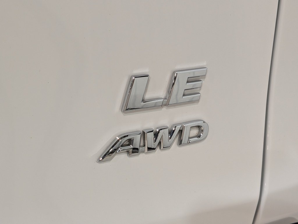 Toyota RAV4 LE AWD 2024 Blanc Val-David - photo #33
