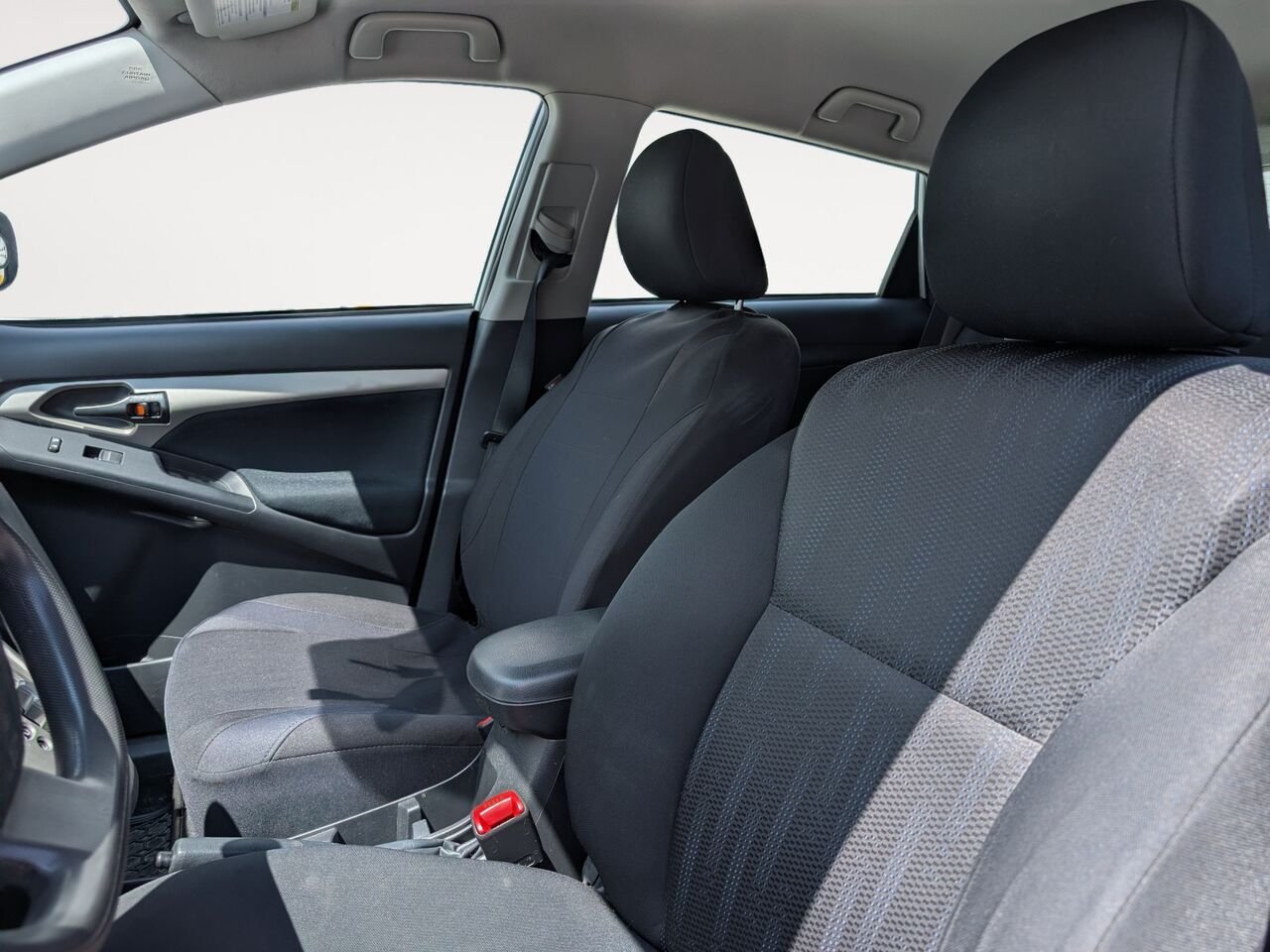 2014 Toyota Matrix 2T1KU4EE2EC135776 White Sherbrooke - photo #7