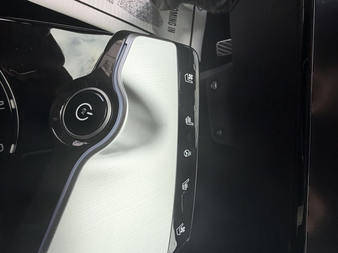 2024 Kia EV6 GT-Line AWD Red Laval - photo #26