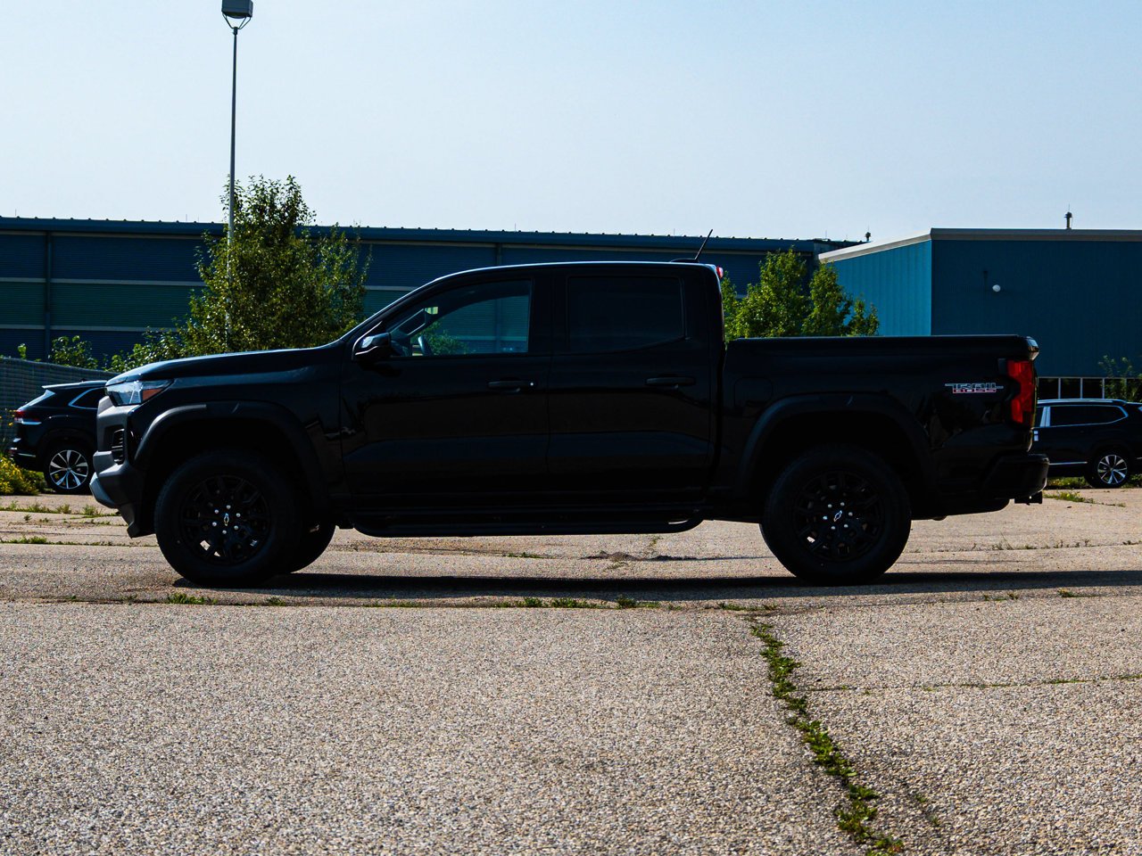 2023 Chevrolet Colorado 4WD Crew Cab Trail Boss Black Sherwood Park - photo #9