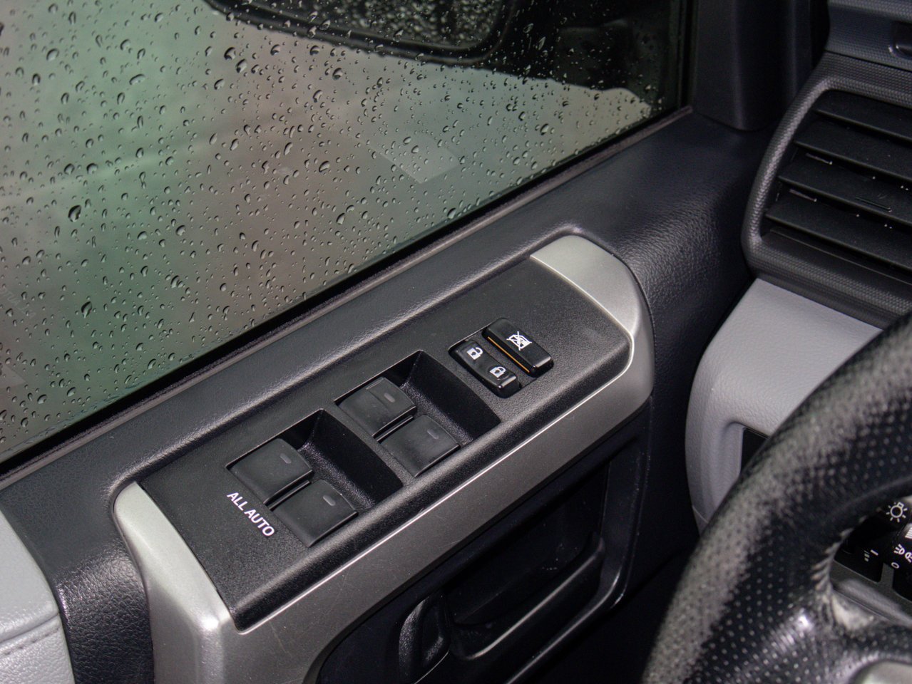 2013 Toyota 4Runner 4WD 4dr V6 SR5 Black Sherwood Park - photo #21