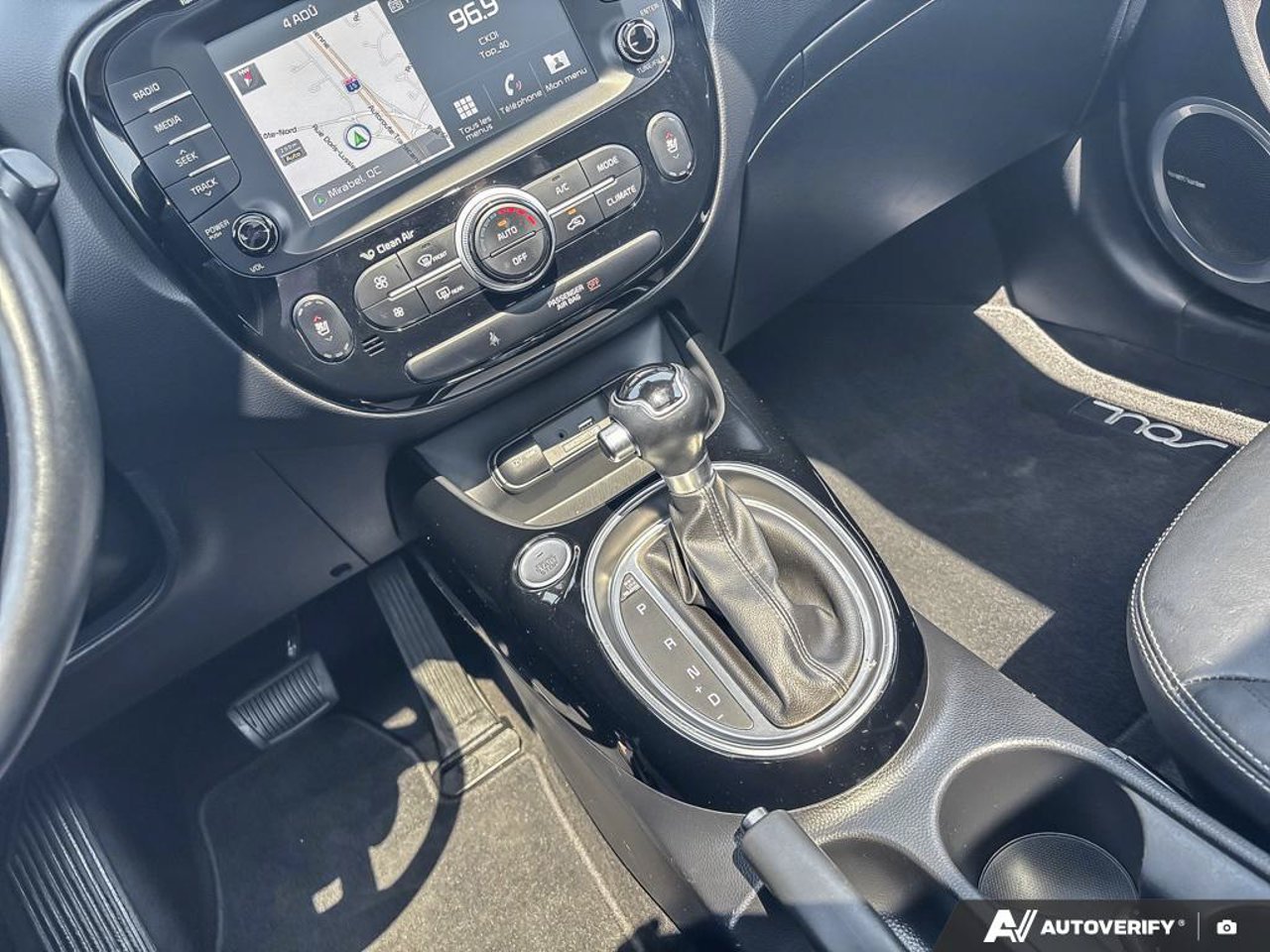 Kia Soul KNDJP3A51J7582744 2018 Rouge Mirabel - photo #20