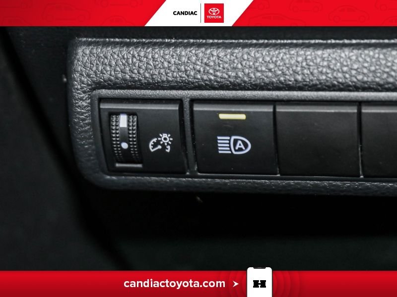 Toyota Corolla 2022 Argent Blainville - photo #18