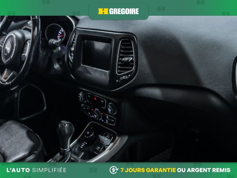 Jeep Compass 722507 | North 4x4 AUTO AC GR ELEC MAGS CAM RECULE BLUETOO 2019 Gris Laval - photo #25
