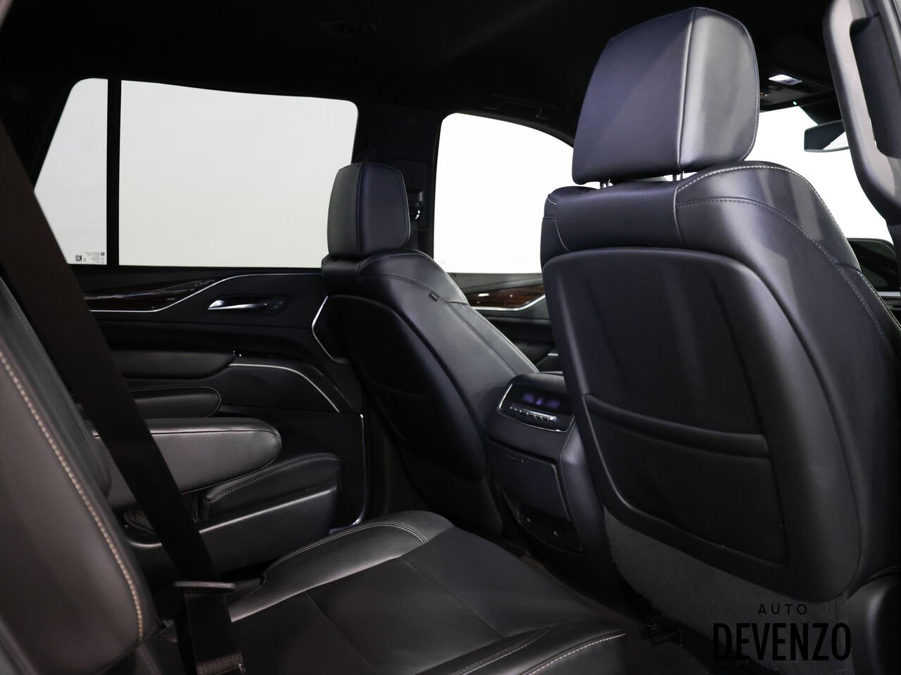 2022 Cadillac Escalade Black Saint-Eustache - photo #8