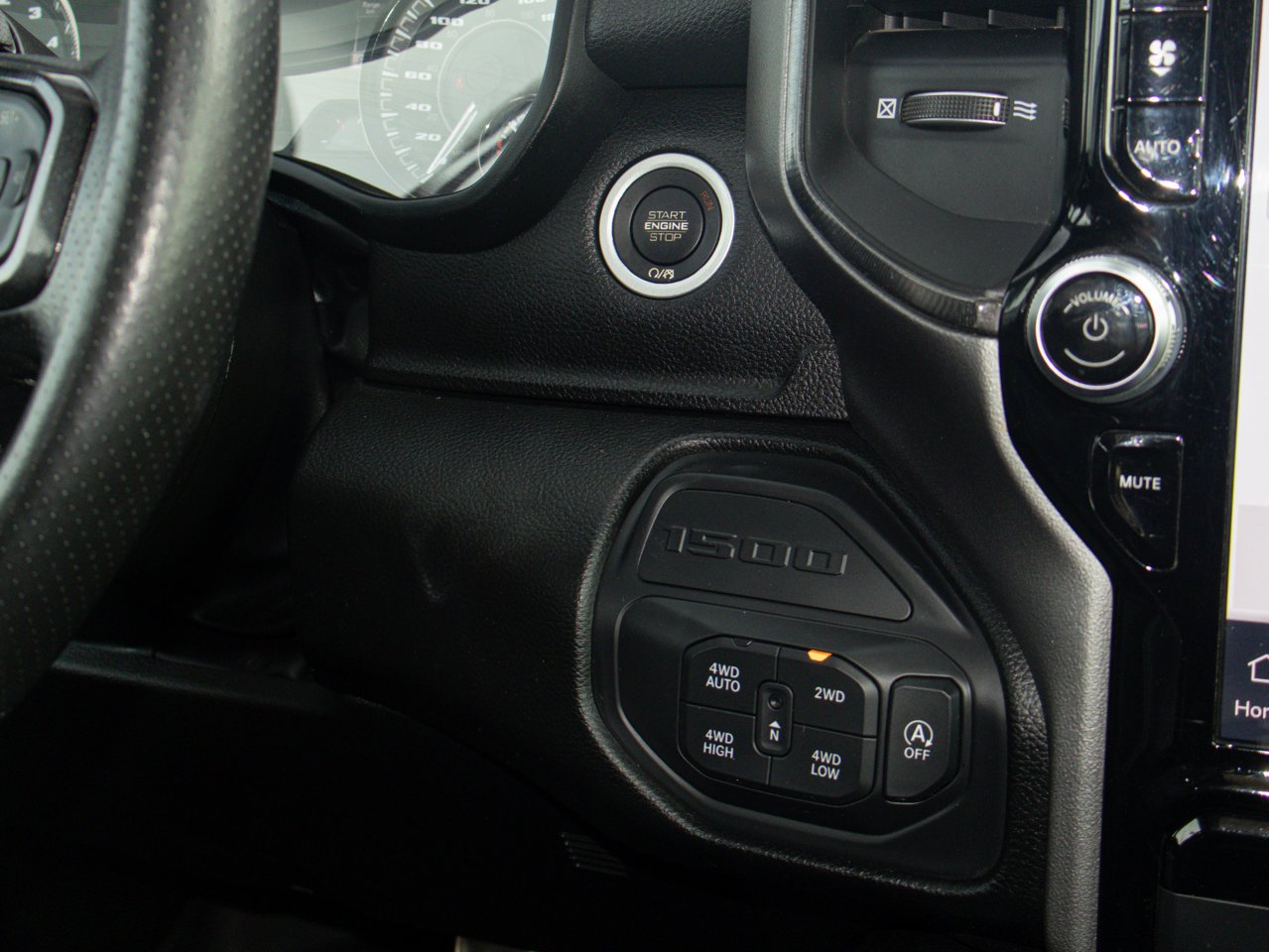 2022 Ram 1500 Sport 4x4 Crew Cab 5'7 Box Black Sherwood Park - photo #25