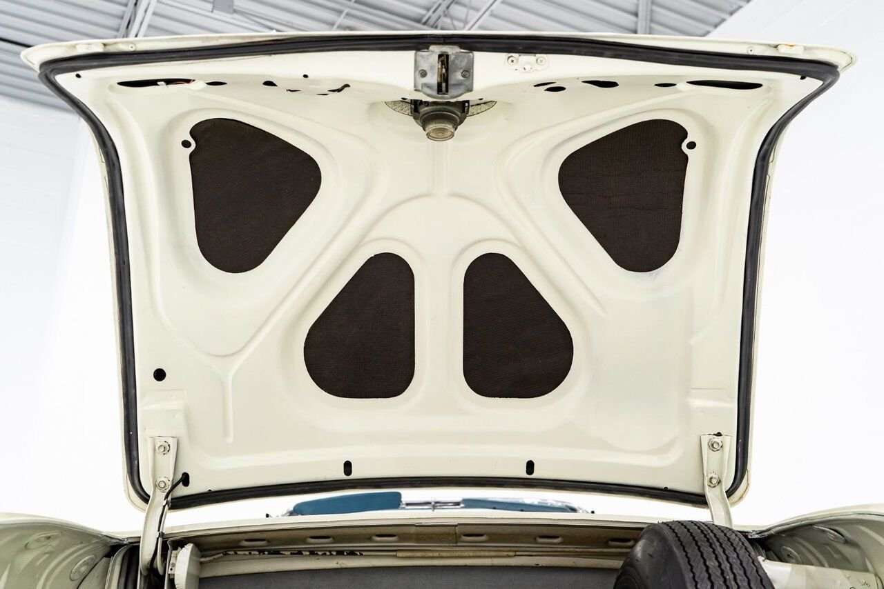 1957 Pontiac Bonneville *PRICE IN USD* Fuel injected 347/315HP 1 of 630 produced White Montreal - photo #102