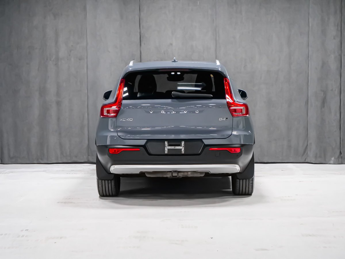 2023 Volvo XC40 B4 CORE CLIMATE Grey Montreal - photo #4