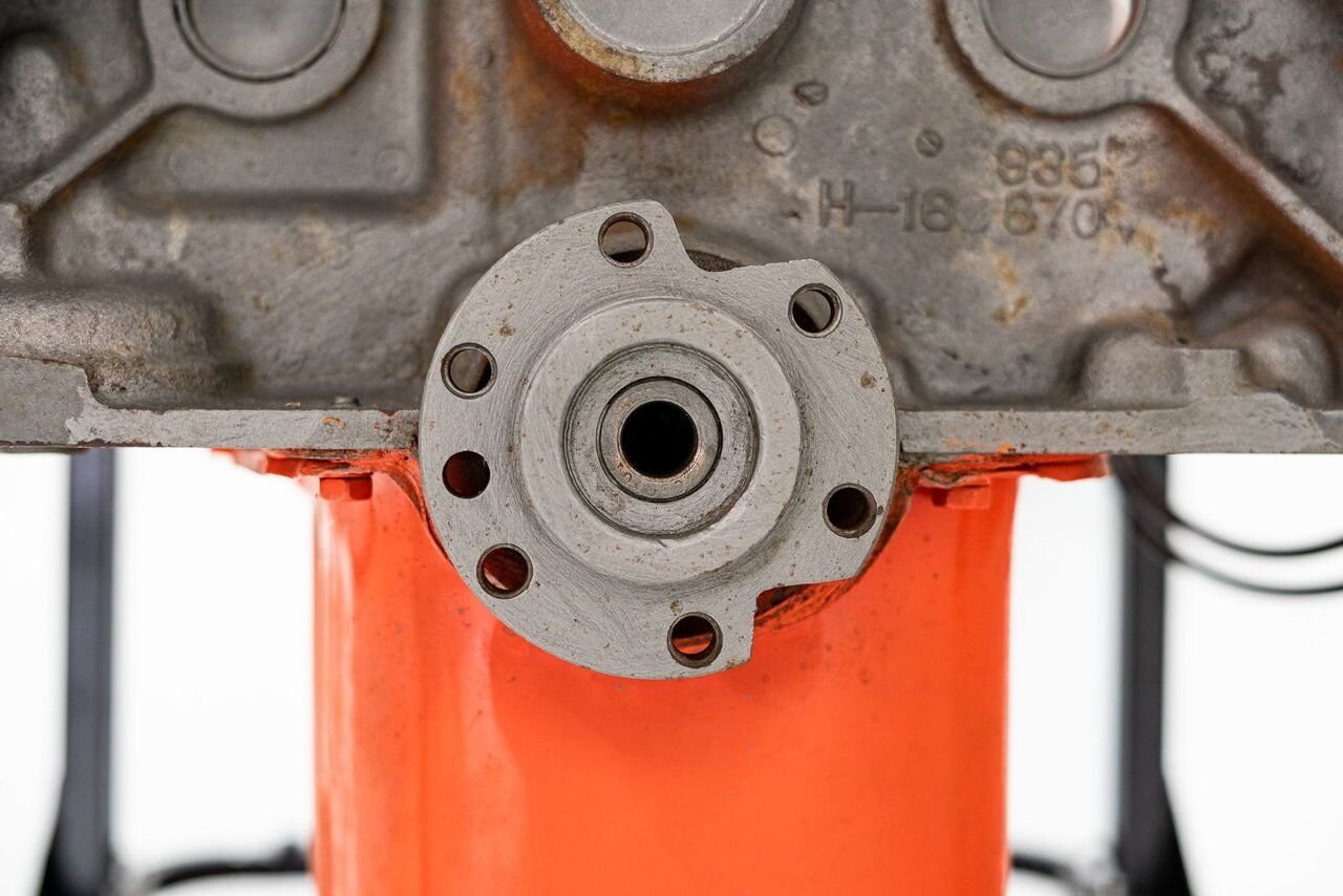 1962 Chevrolet 327/360HP PRIX EN USD | Fuelie Original Factory Motor never installed or stamped Montreal - photo #13