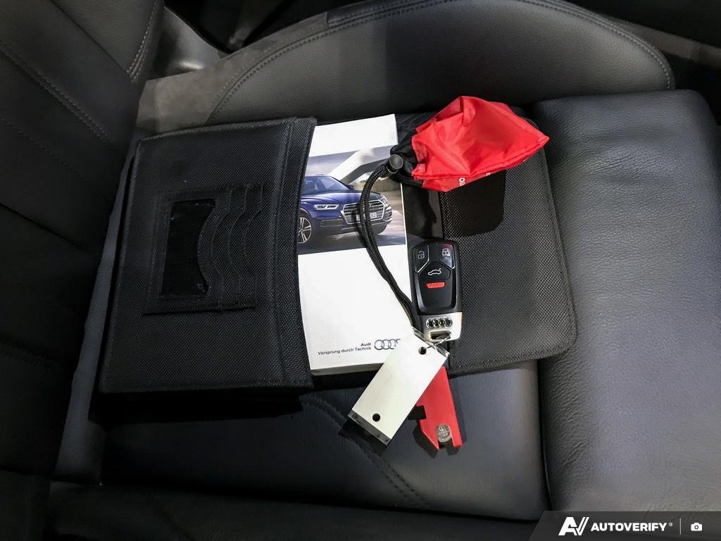 2018 Audi Q5 2600853A | Progressiv Blue Edmonton - photo #9
