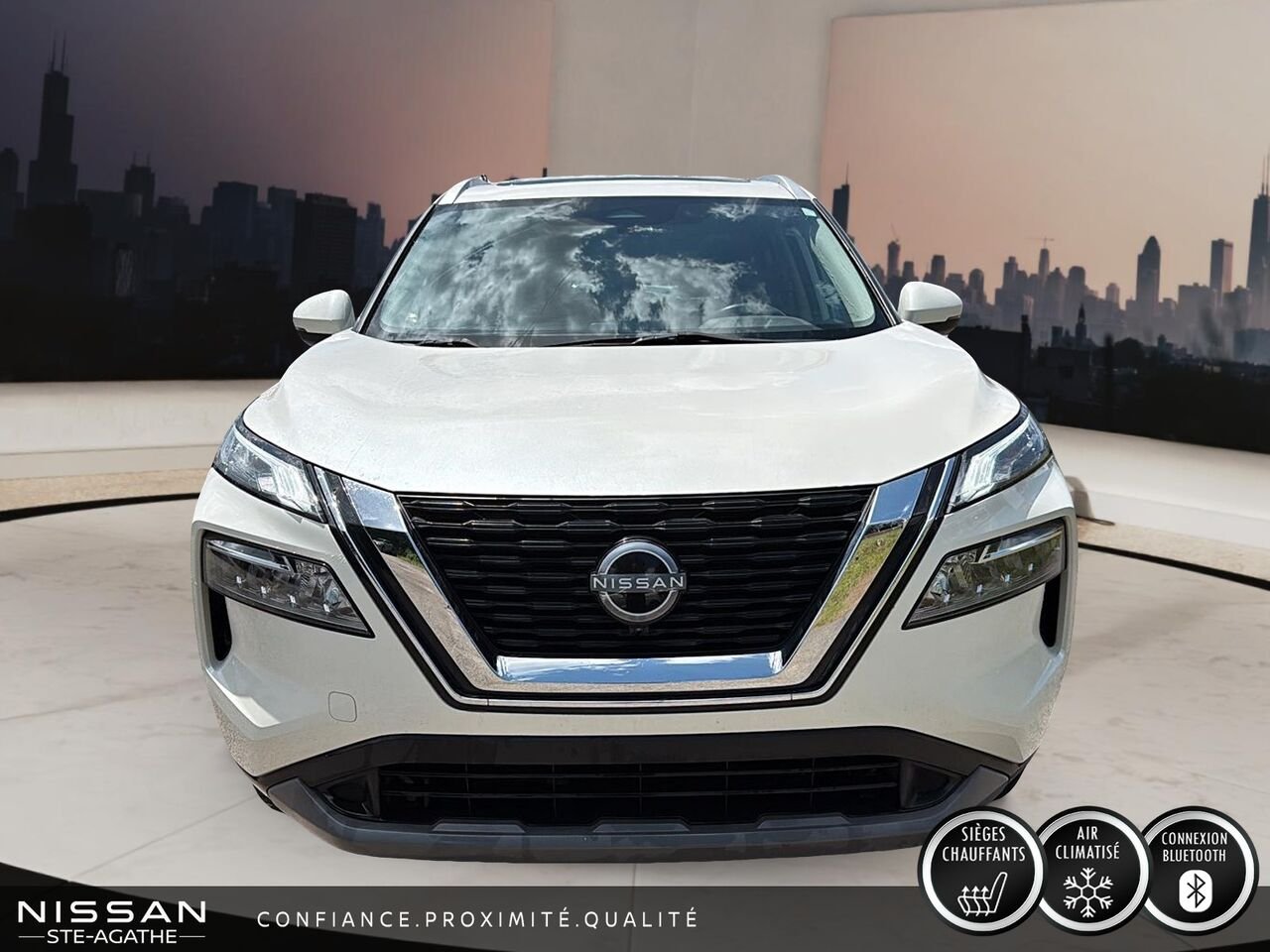 2023 Nissan Rogue SV TI avec ensemble toit ouvrant White Saint-Jérôme - photo #1