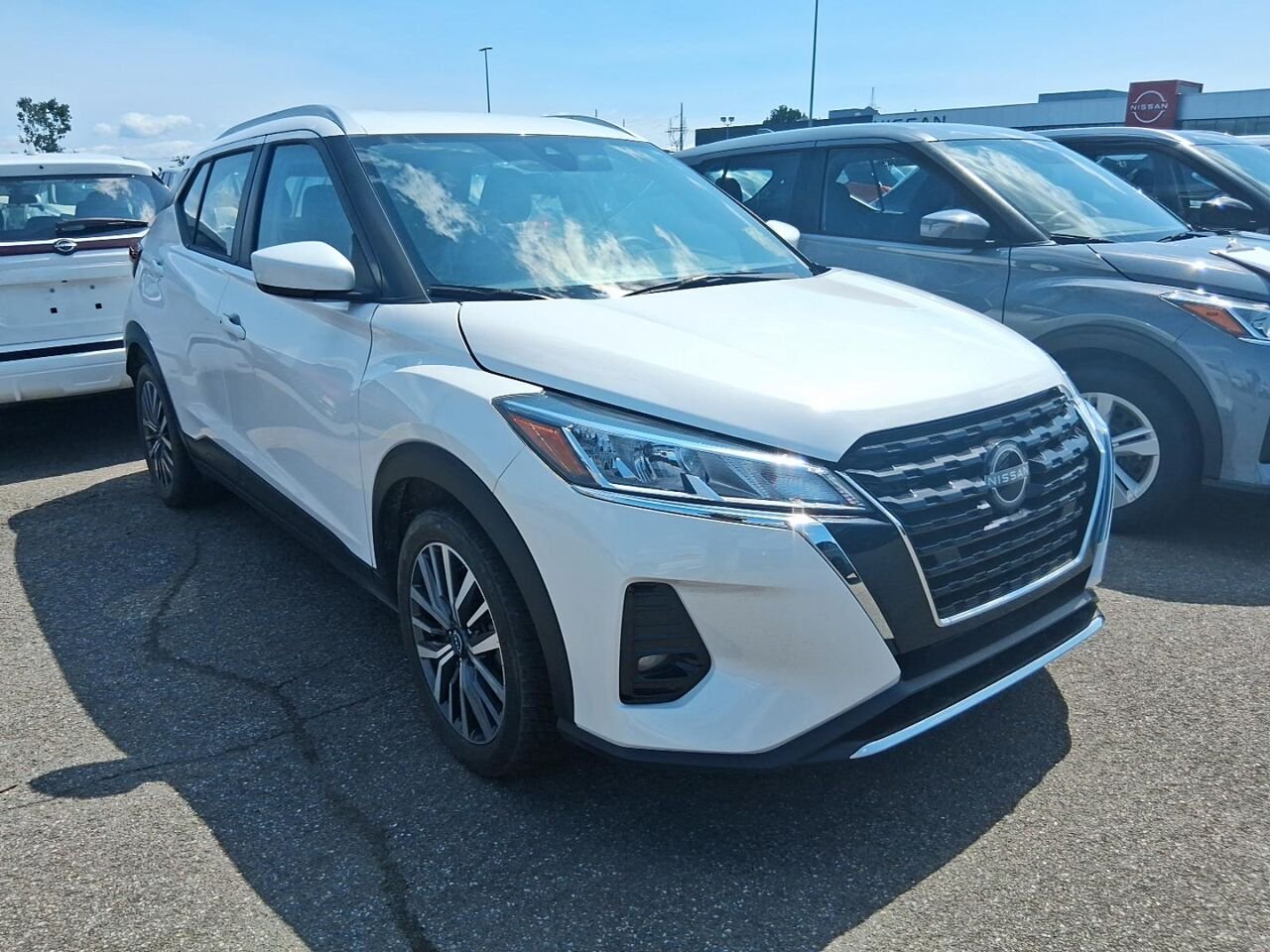 2024 Nissan Kicks SV TA White Québec - photo #0